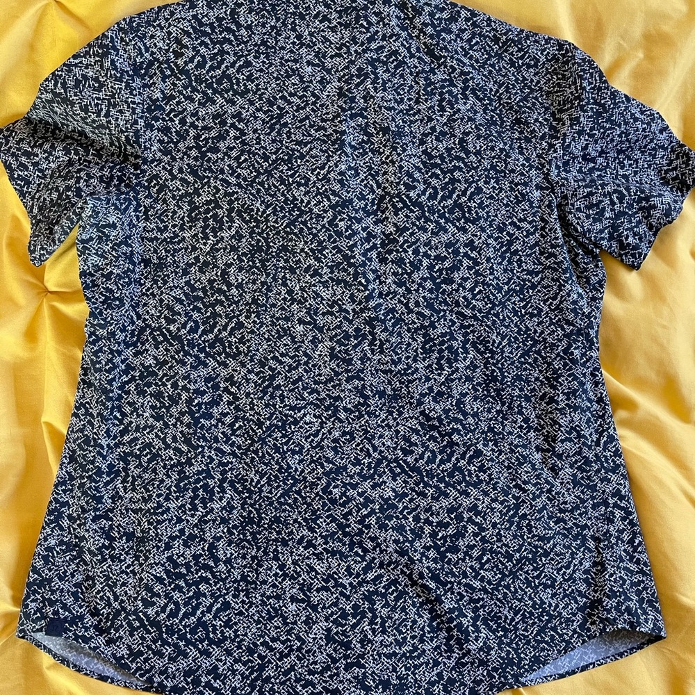 Lululemon Men’s Short Sleeve Button-down